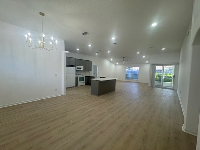 Building Photo - 12773 Quincy Bay Dr