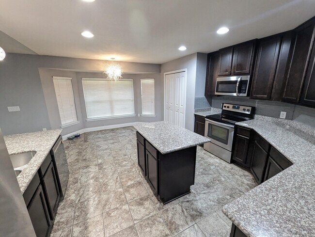 Foto del edificio - 6598 Britt St