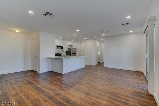 Foto del edificio - 8600 W Charleston Blvd