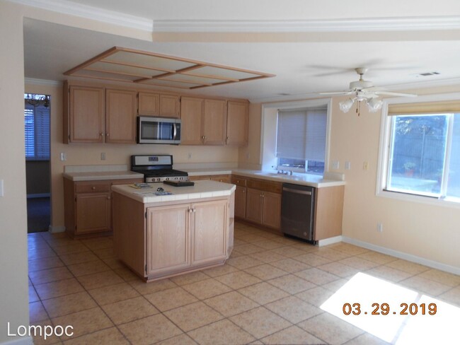 4 br, 3 bath House - 1324 Sunnybrook Ct photo'