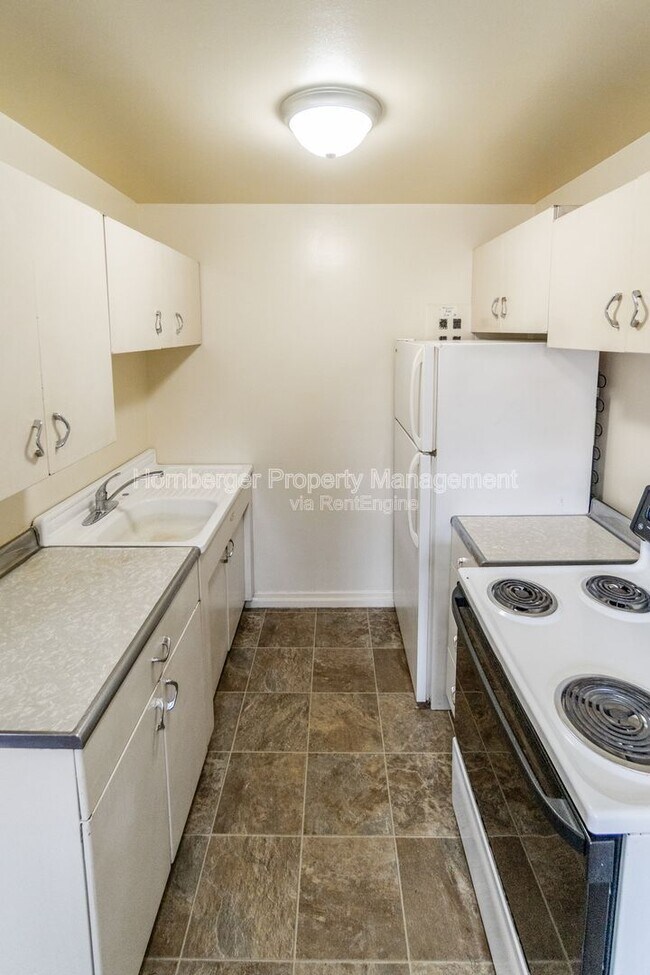 Foto del edificio - 728 W Maxwell Ave