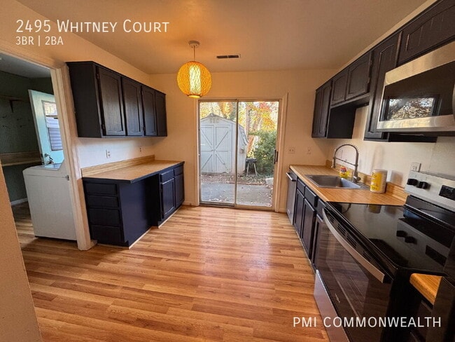 Building Photo - 2495 Whitney Ct