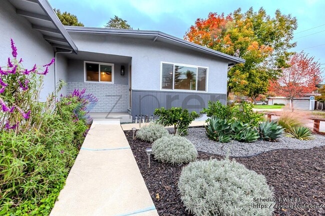 Building Photo - 3040 Blane Way