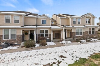 Building Photo - 7861 Sandy Springs Point