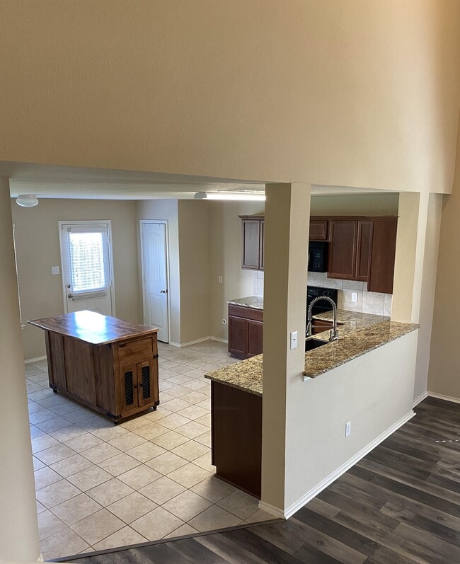 Building Photo - 1340 Levi Ln