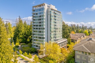 Building Photo - Vista Point
