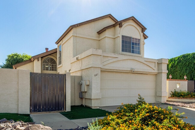 Foto del edificio - 501 E Topeka Dr