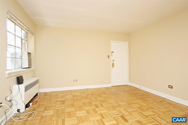 Building Photo - 32 UNIVERSITY Cir