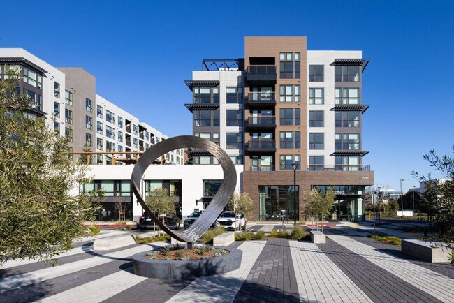 Foto del edificio - 1001 N Shoreline Blvd