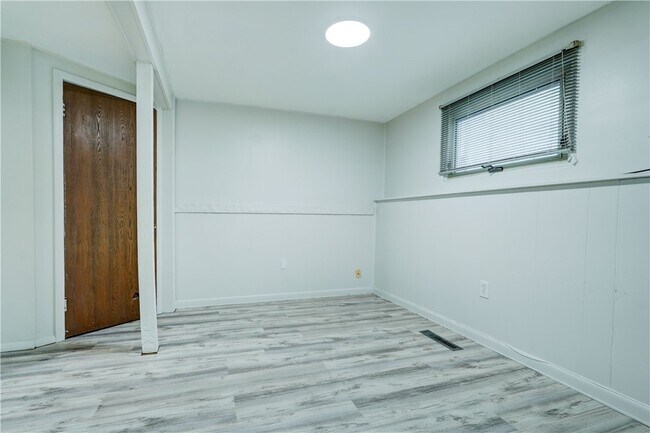 Foto del edificio - 2233 Clifford Ave