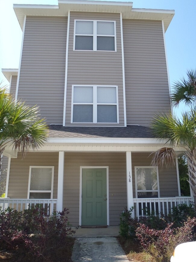 Building Photo - 158 Enchanted Way