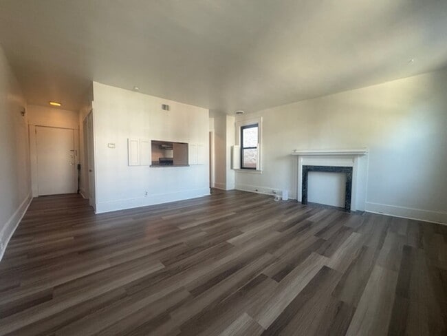 Photo - 941-943 St. James Street Apartment