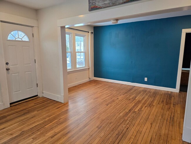 Building Photo - 49 Royal St