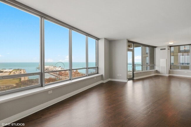 Foto del edificio - 600 N Lake Shore Dr