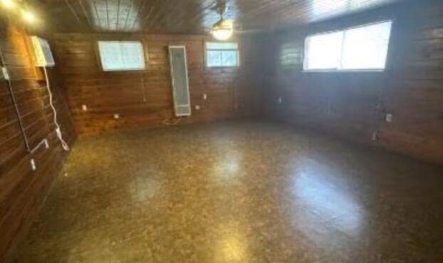 Foto del edificio - 405 N Burleson St