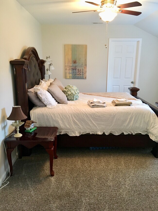 2nd Floor Back Bedroom with Walk-In Closet - 11608 Frank Ave