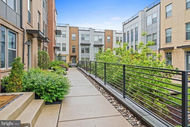 Building Photo - 5120 Longstone Way