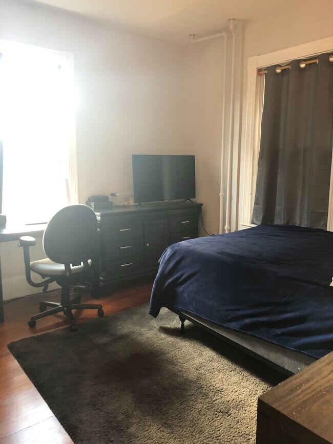 Foto del edificio - 6 Bucknam St