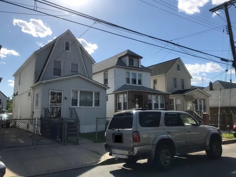 Foto principal - 111-16 Inwood St