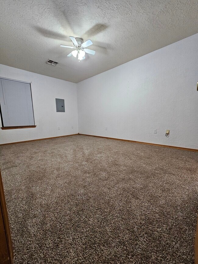 Foto del edificio - 1905 SW E Ave