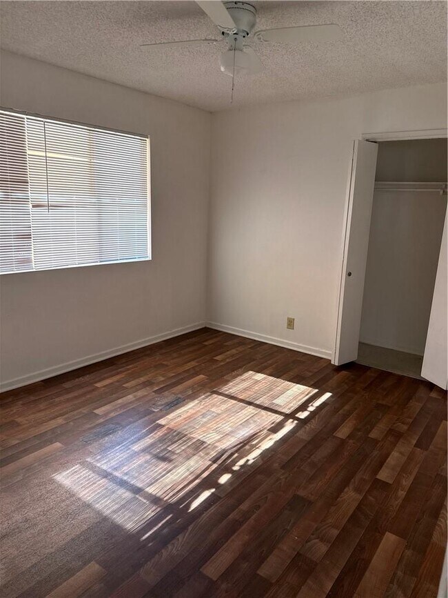 Foto del edificio - 41611 Marine Dr