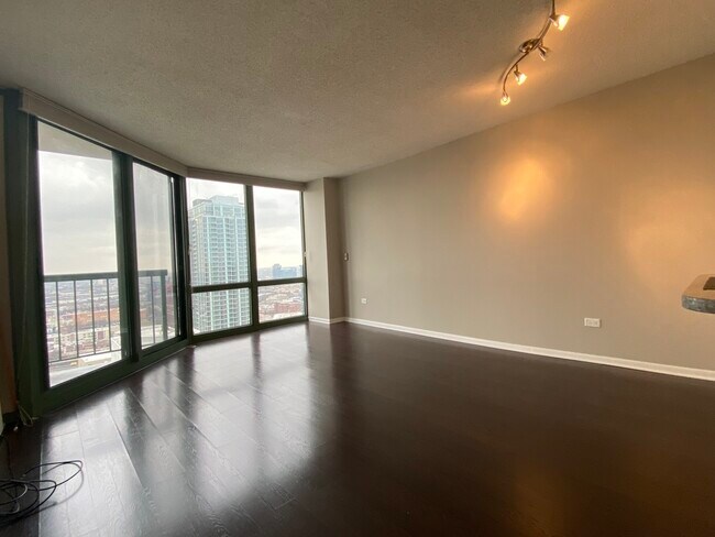 Foto del edificio - 111 W Maple St