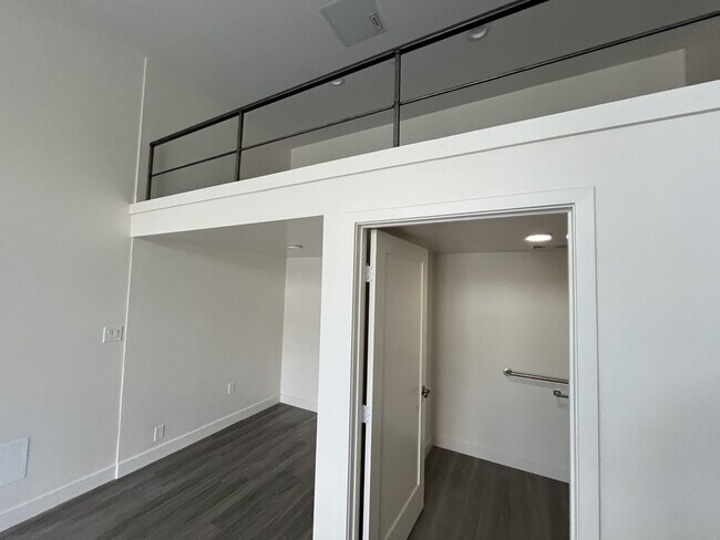 Foto del edificio - 138 W San Ysidro Blvd