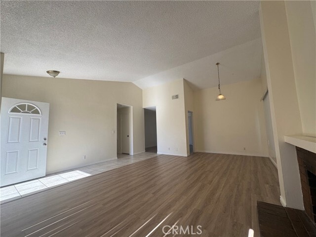 Building Photo - 974 N Darfield Ave