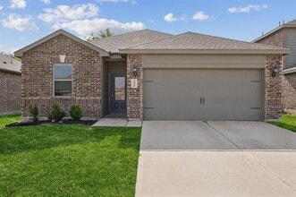 Building Photo - 3000 Parker Dr