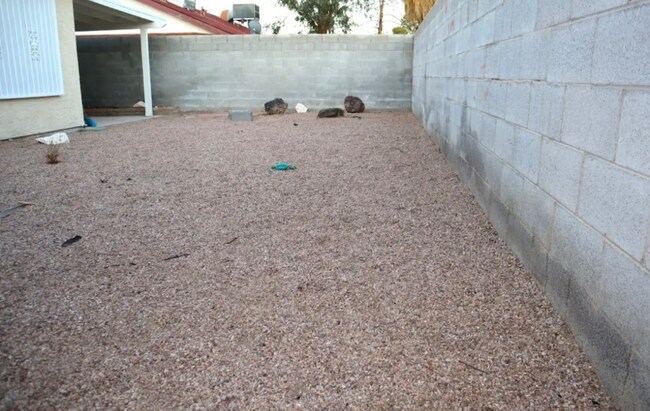 Building Photo - 7227 Empress Dr