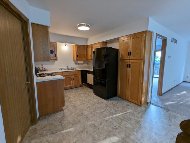 Foto del edificio - 3349 S 113th St