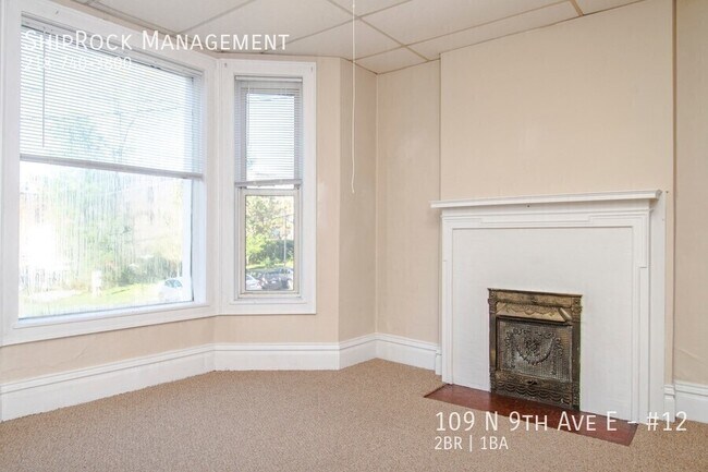 Foto del edificio - 109 N 9th Ave E
