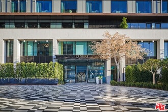 Building Photo - 8420 W Sunset Blvd