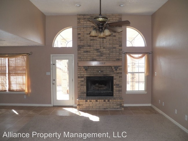 Building Photo - 1101 Rosewood Dr