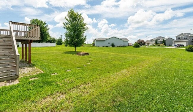 Foto del edificio - 4 Bed 3.5 Bath House for Rent! Appliances, Lawncare and Snow Removal included!!!