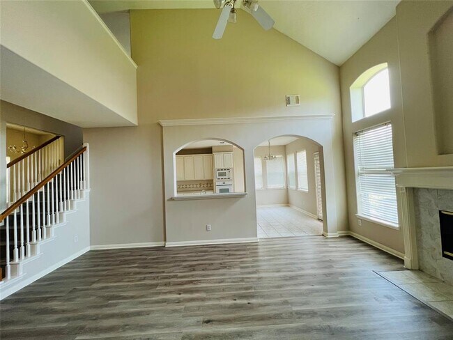 Building Photo - 152 Greenridge Cir