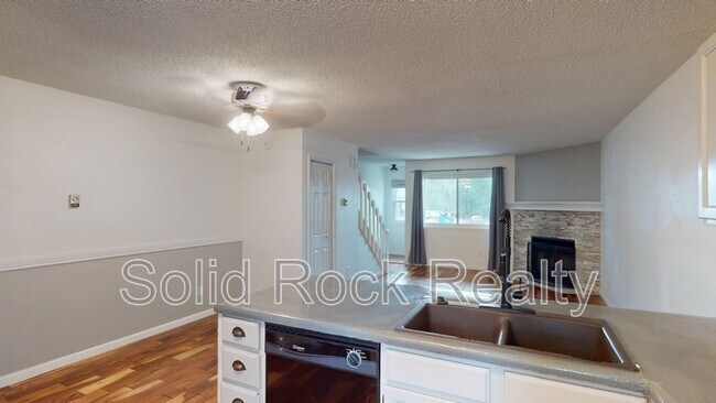 Building Photo - 1297 Vondelpark Dr