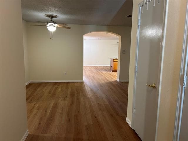 Building Photo - 2106 Millwood Dr