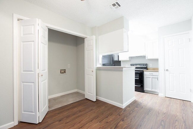 Foto del edificio - Callaghan Heights Apartments