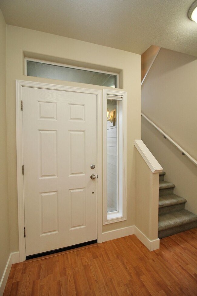 Foto del edificio - Spectacular Newer Construction Troutdale H...