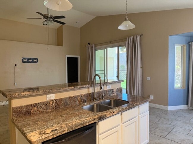 Building Photo - GORGEOUS 4 BEDROOM SINGLE STORY HOME