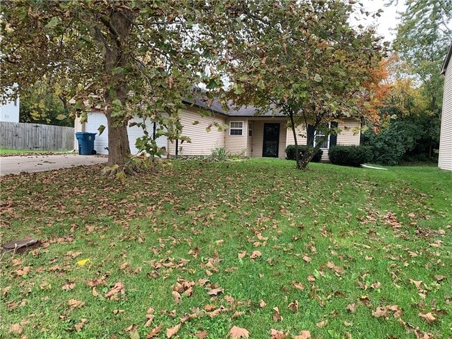 Building Photo - 4526 Woodland Dr