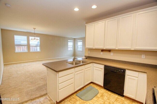 Building Photo - 495 Cortono Dr