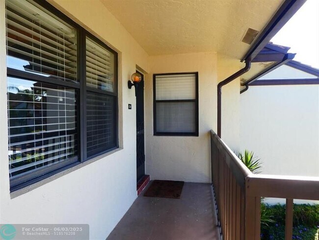 Building Photo - 7593 Tahiti Ln