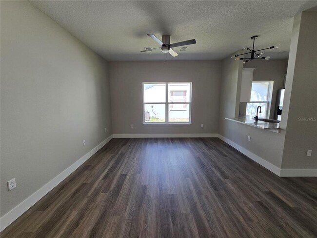 Building Photo - 7435 Mead Dr