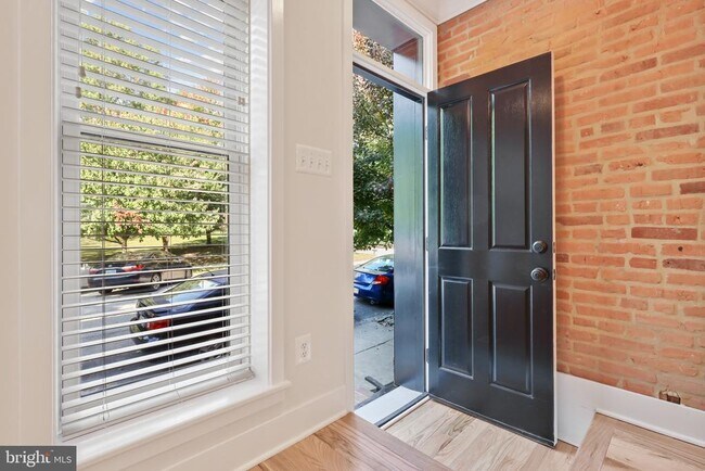 Foto del edificio - 1709 Covington St