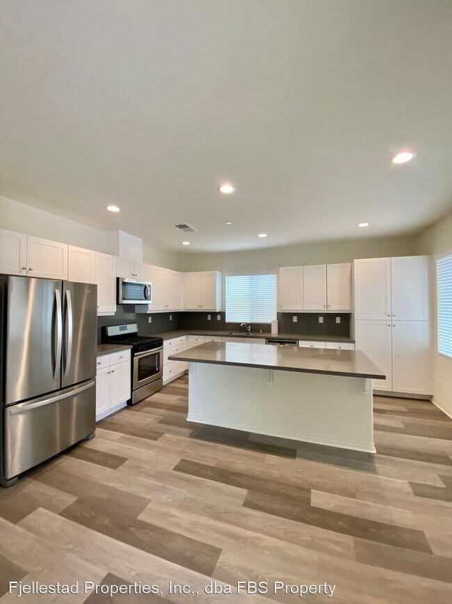 Foto del edificio - 4 br, 4 bath House - 7255 Wembley Street