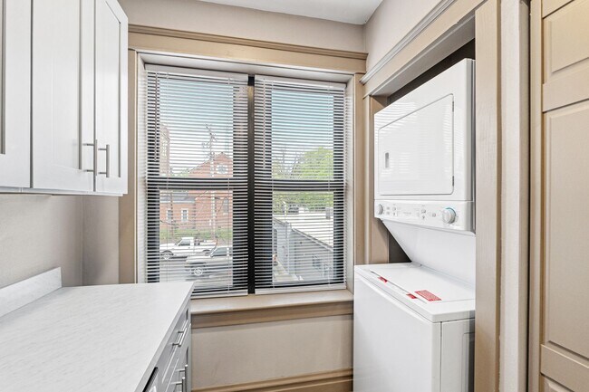 Foto del edificio - 3801-3803 S. Kingshighway/4900-4904 Mardel