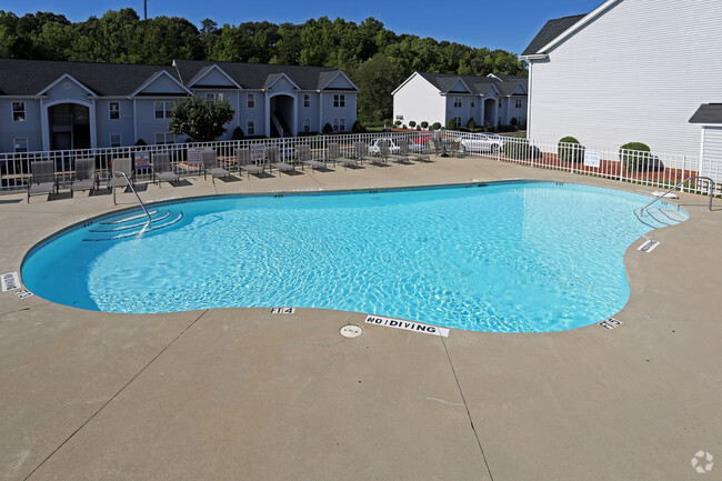 2 Sparkling Pools - Hudson Woods Apartments