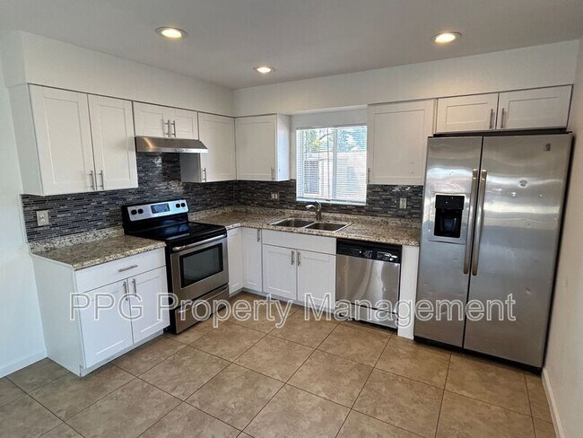 Foto del edificio - 4434 W Altadena Ave